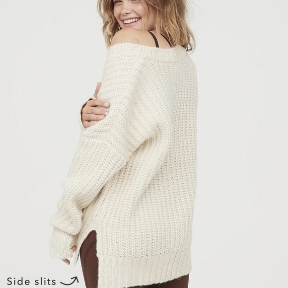 Offline by Aerie Bundle Up Sweater Medium New with tags Chunky Oversized - Picture 2 of 10